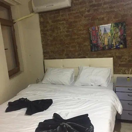 Aparthotel Taksim Purple Wall *